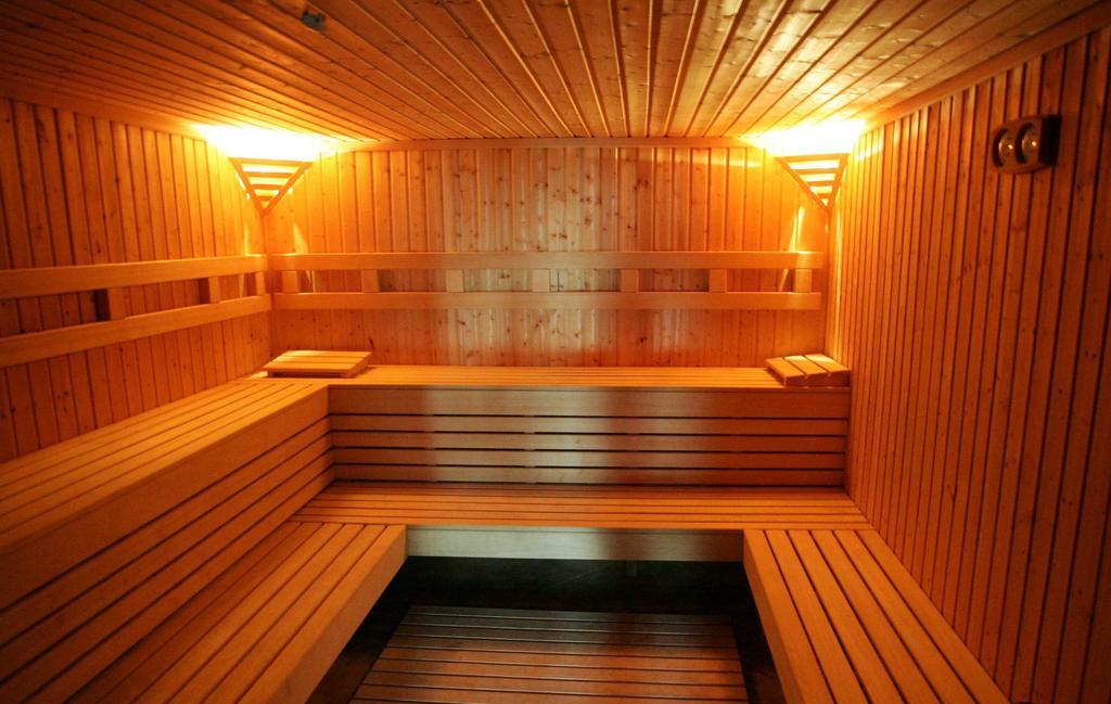 Hotel Claudius Szombathely Extérieur photo