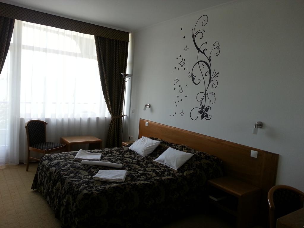 Hotel Claudius Szombathely Extérieur photo